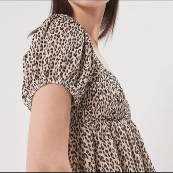 Urban Outfitters crop leopard top - Picture 2 of 5